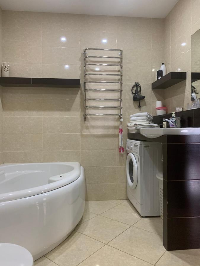 Great Apartment In The City Centre ايفانو - فرانكيفسك المظهر الخارجي الصورة
