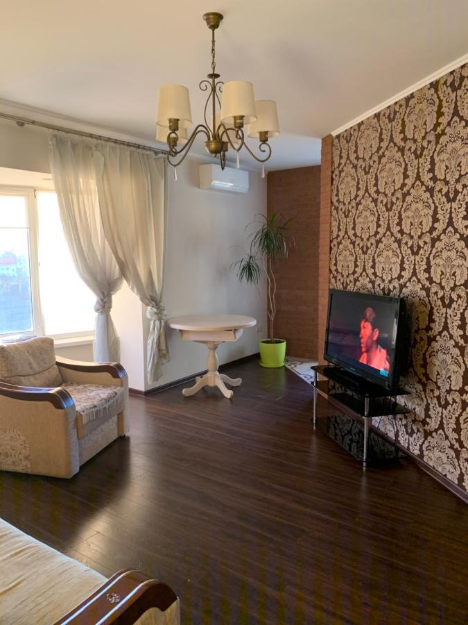 Great Apartment In The City Centre ايفانو - فرانكيفسك المظهر الخارجي الصورة